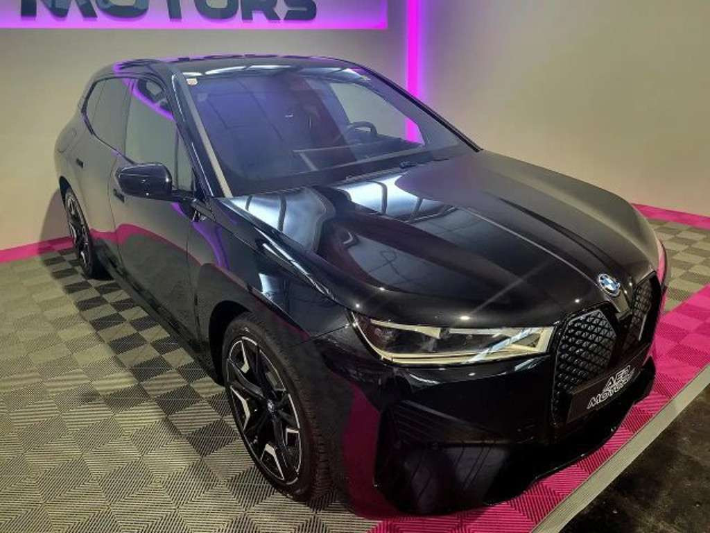 BMW iX