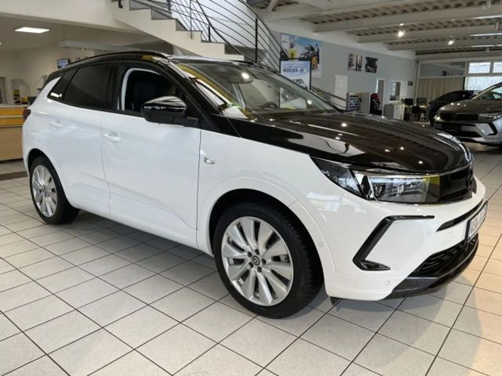 Opel Grandland X 2023 Hybride Benzine