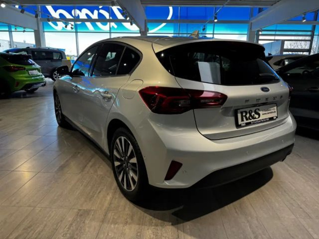 Ford Focus 2024 Benzine
