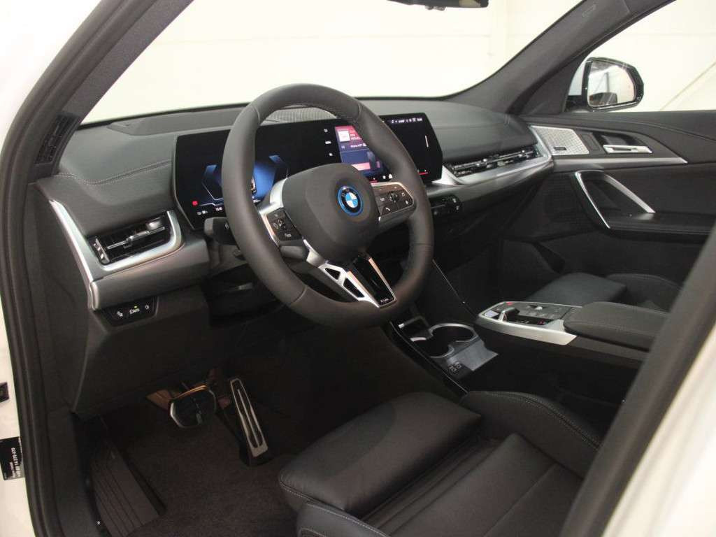 BMW iX2