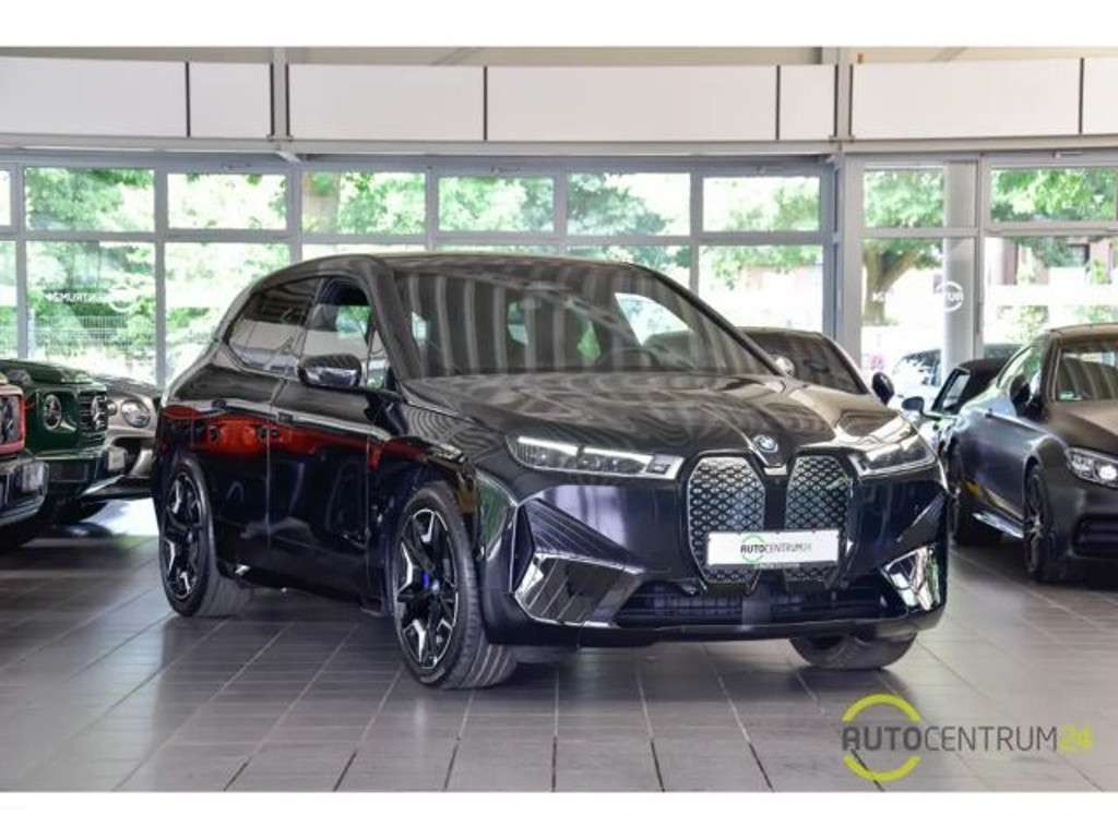 BMW iX