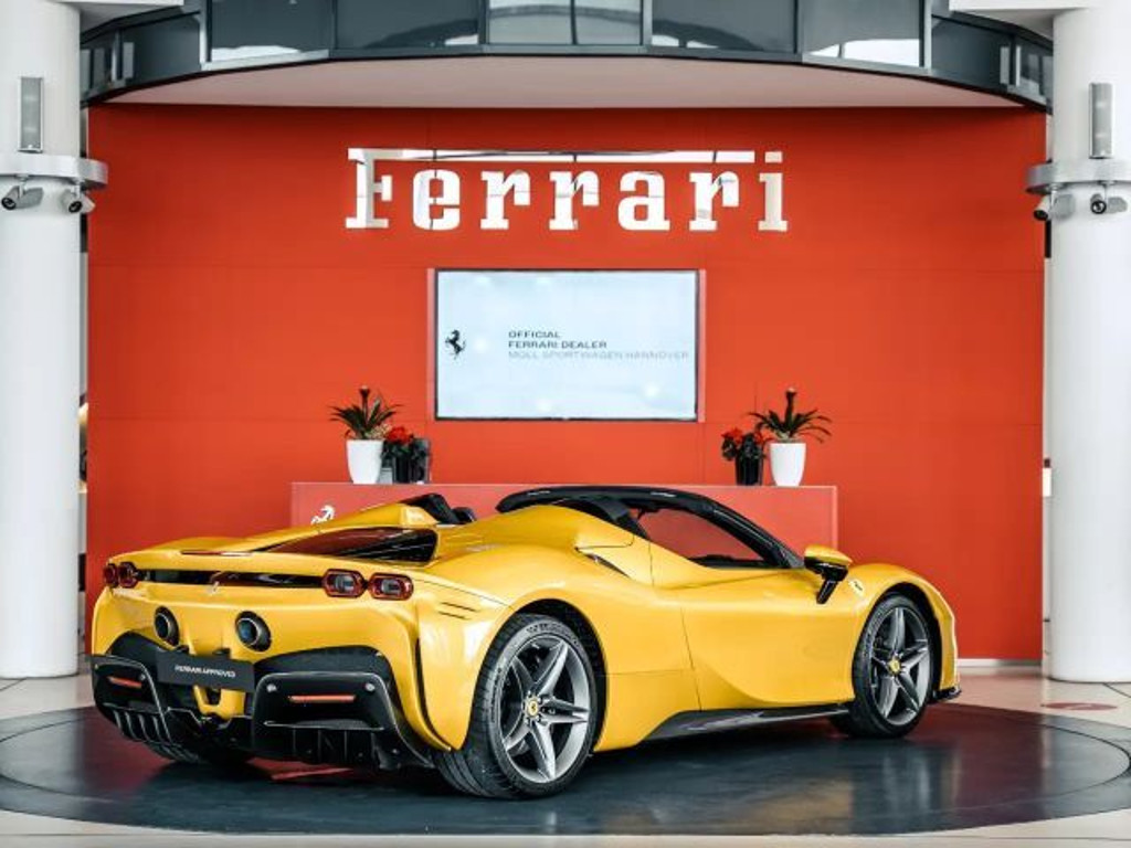 Ferrari SF90