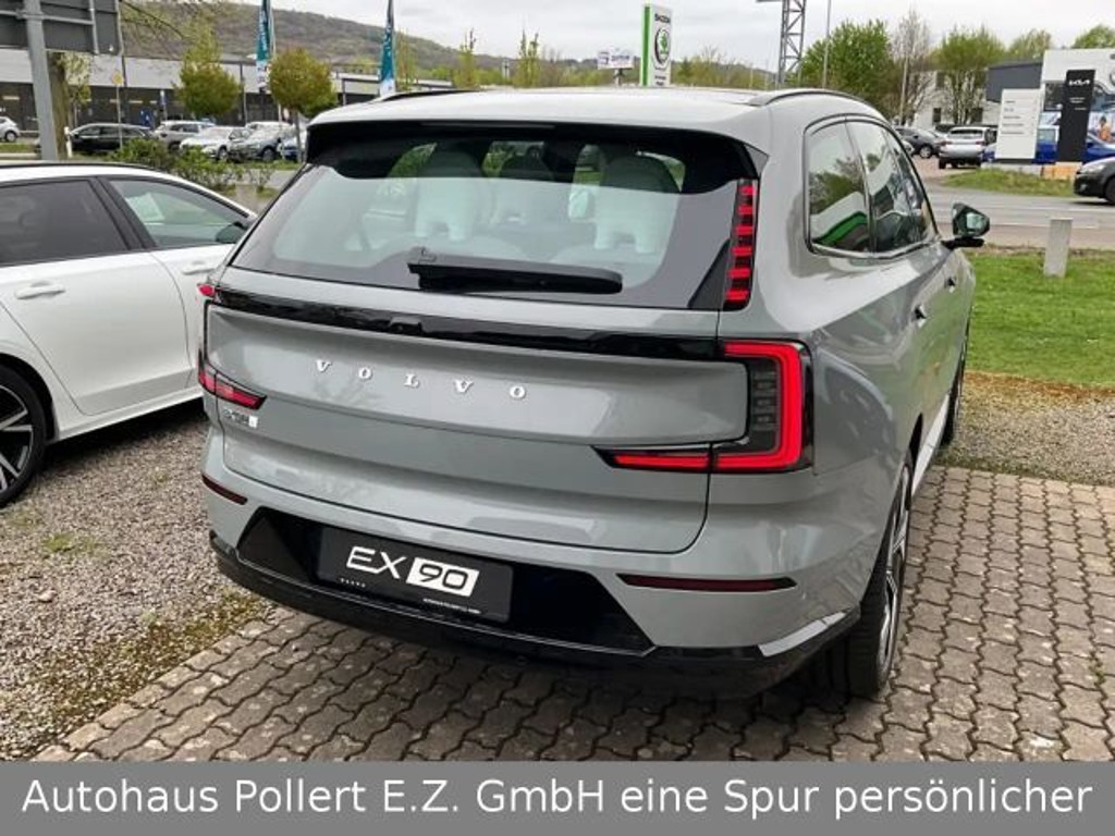 Volvo EX90