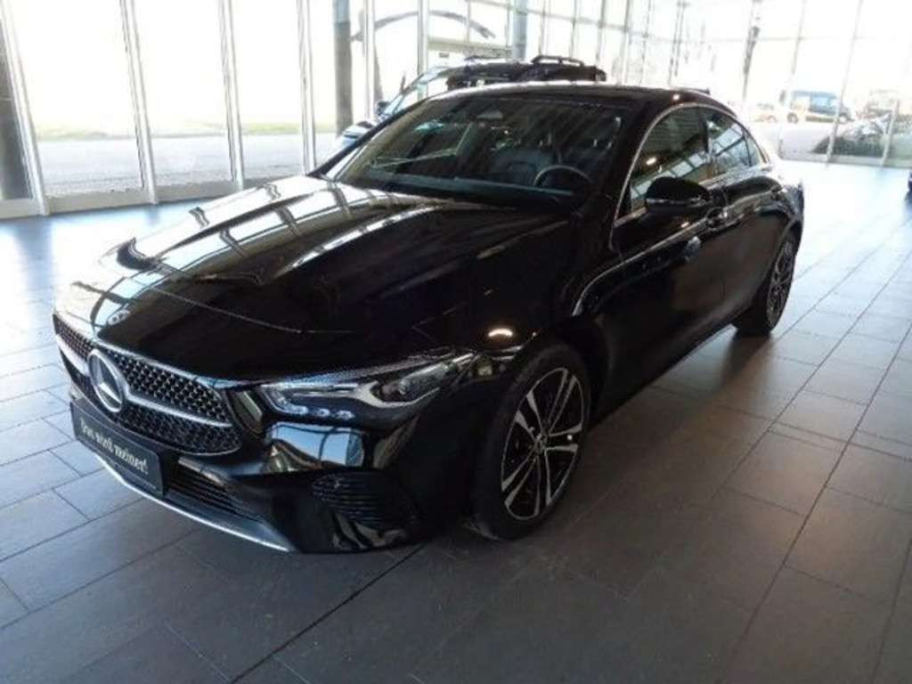 Mercedes-Benz CLA-Klasse 2024 Benzine