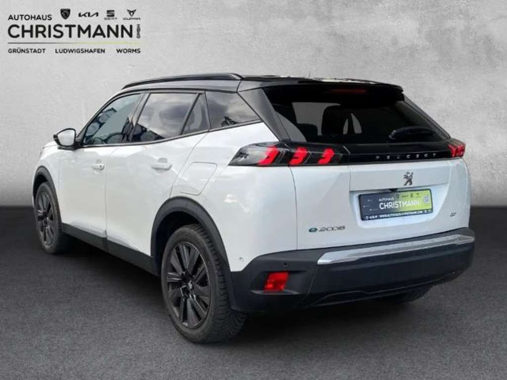 Peugeot e-2008