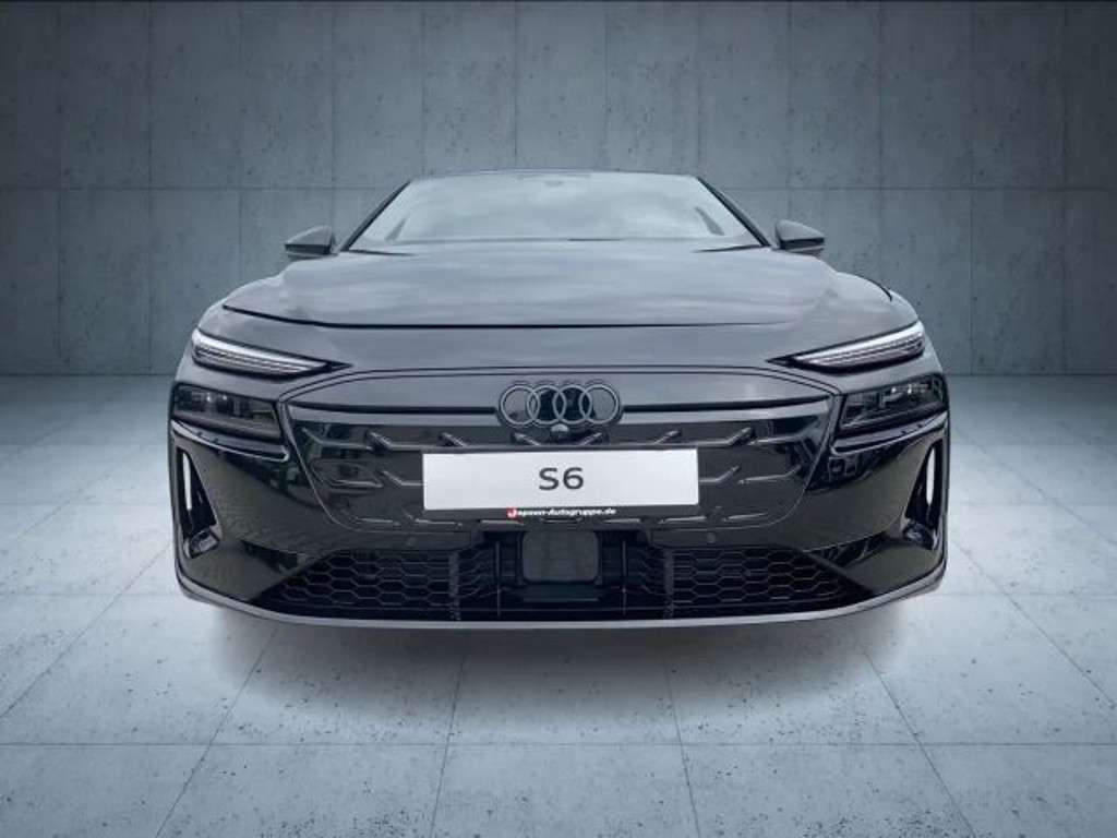 Audi S6 e-tron