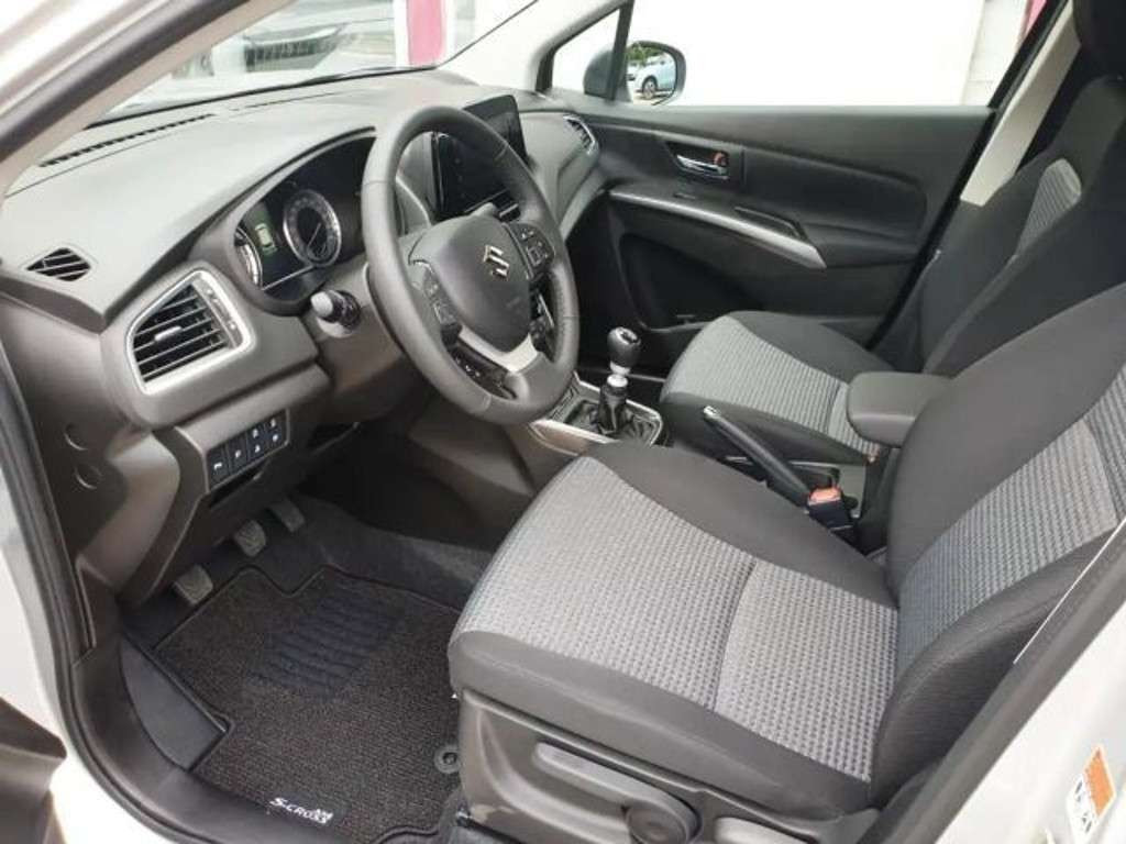 Suzuki S-Cross