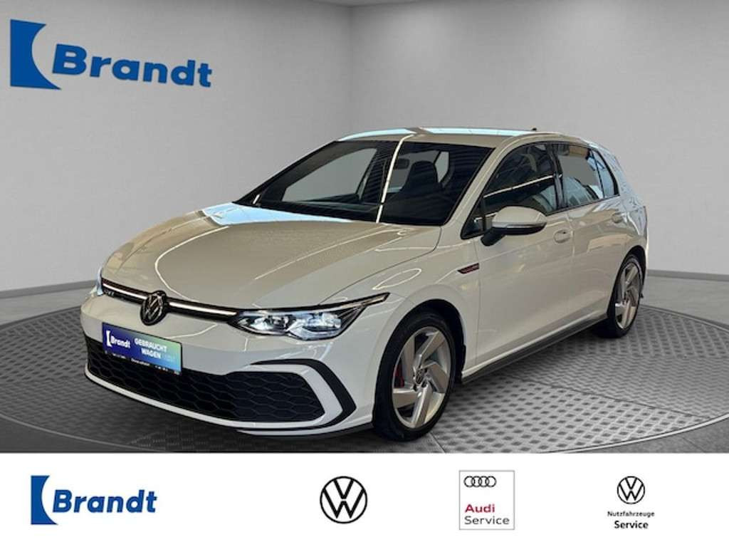 Volkswagen Golf 2024 Benzine