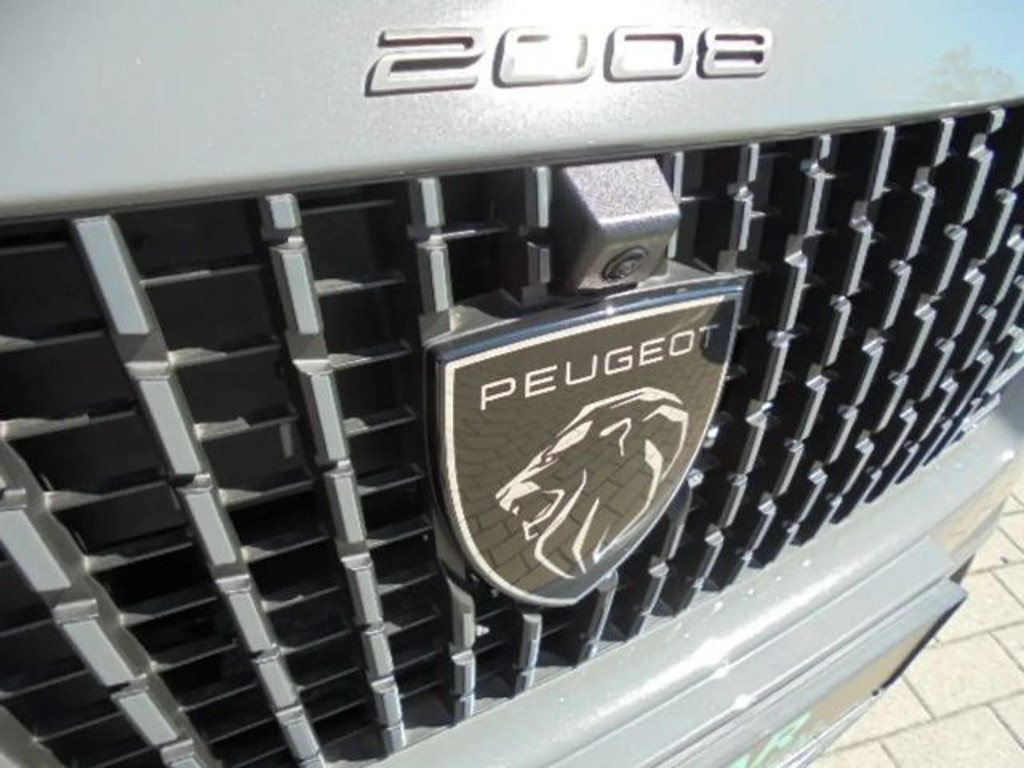 Peugeot e-2008