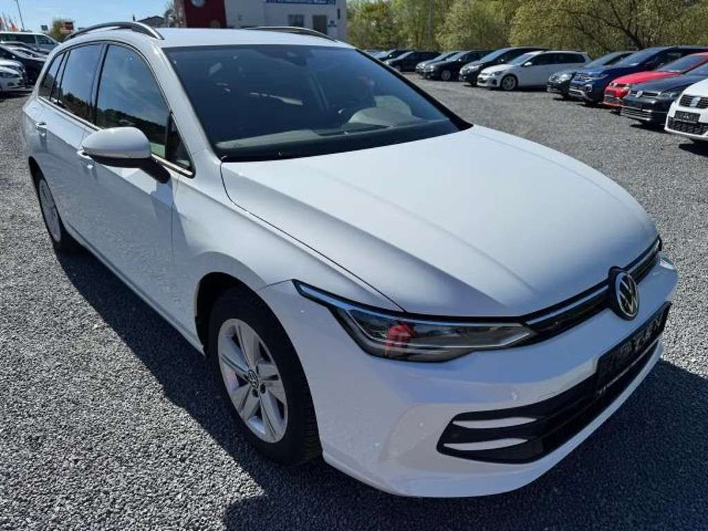 Volkswagen Golf 2024 Benzine