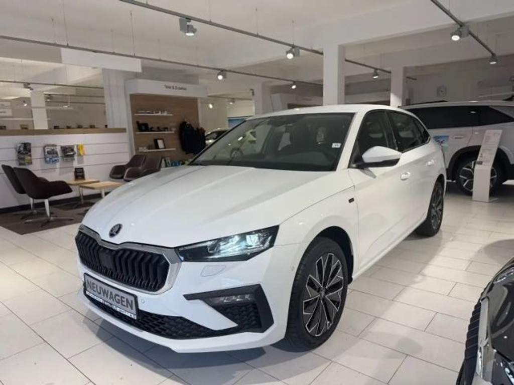 Skoda Scala 2025 Benzine