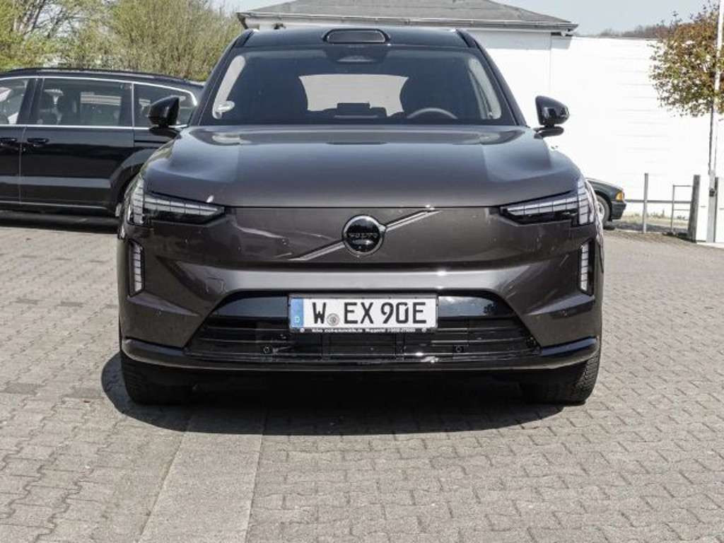 Volvo EX90