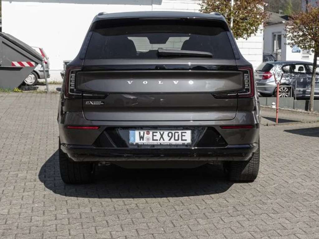 Volvo EX90