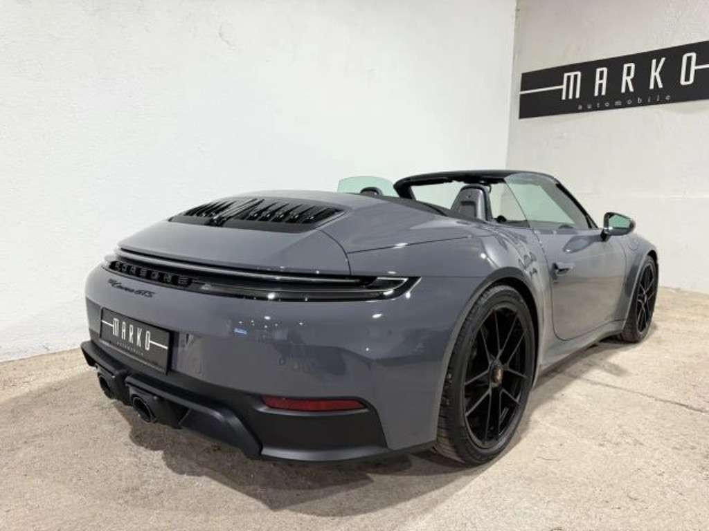 Porsche 992