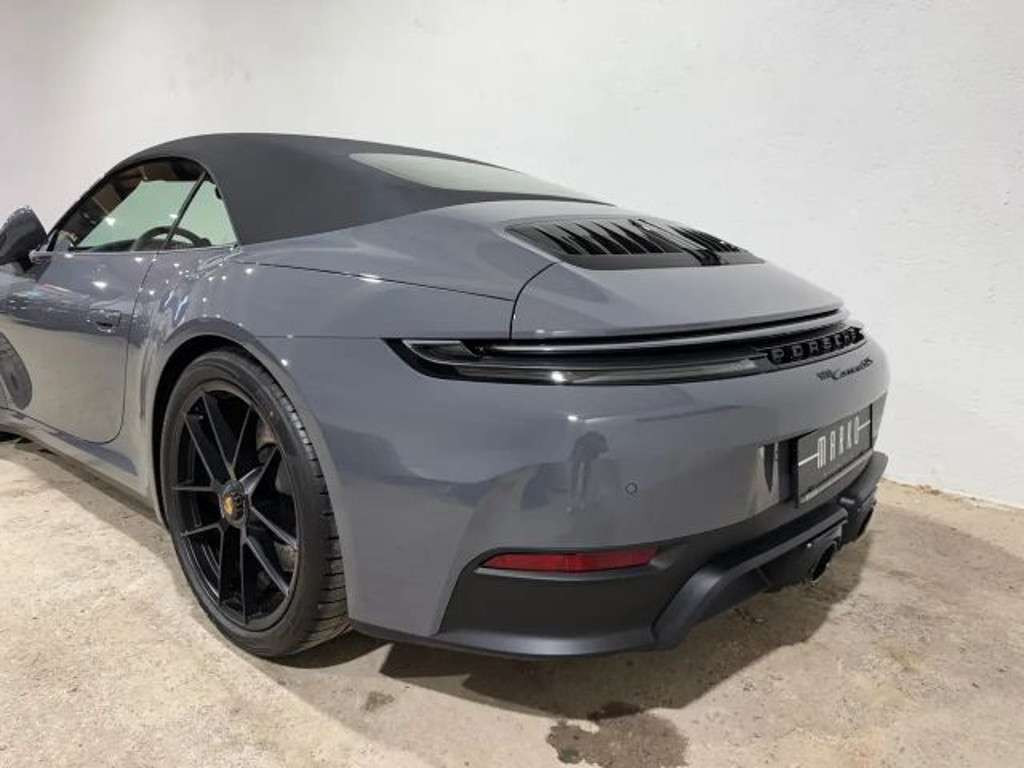 Porsche 992