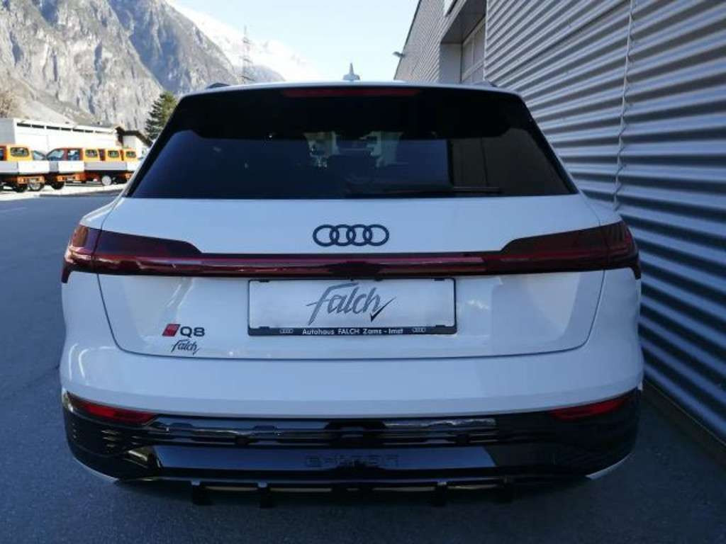 Audi Q8 e-tron