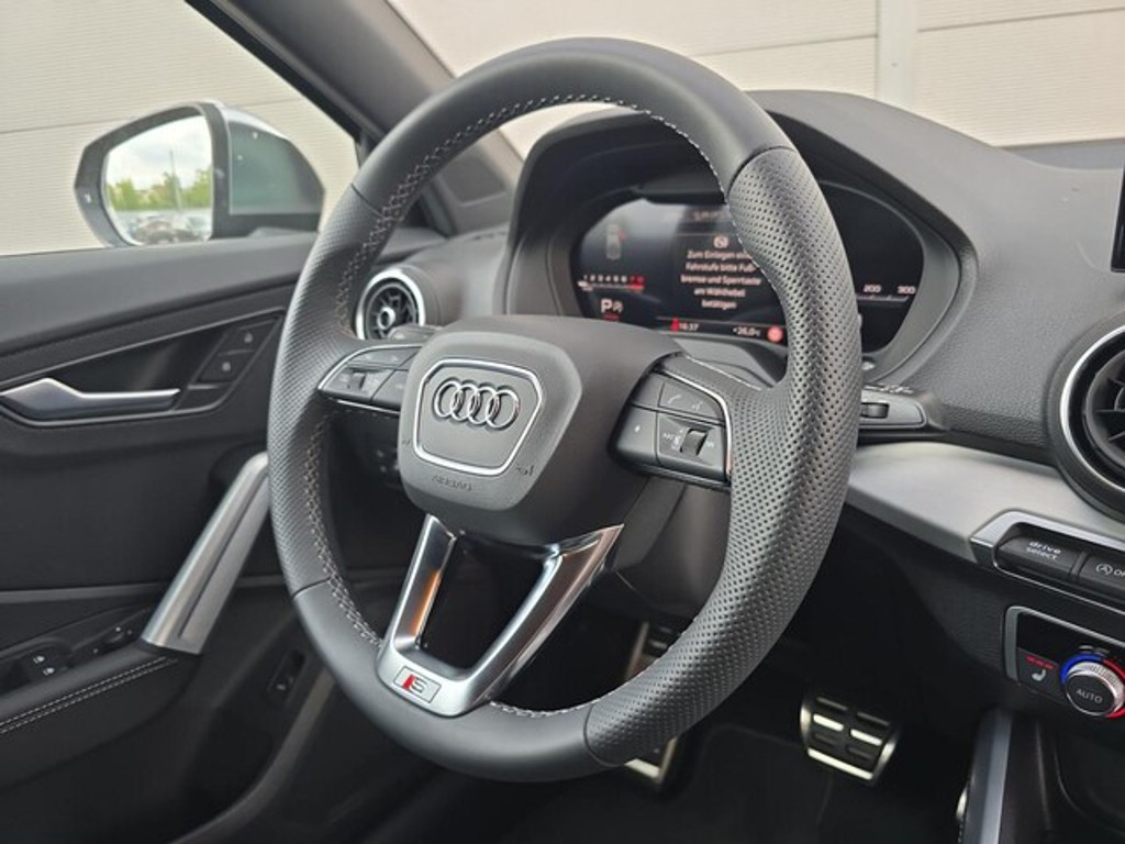 Audi SQ2