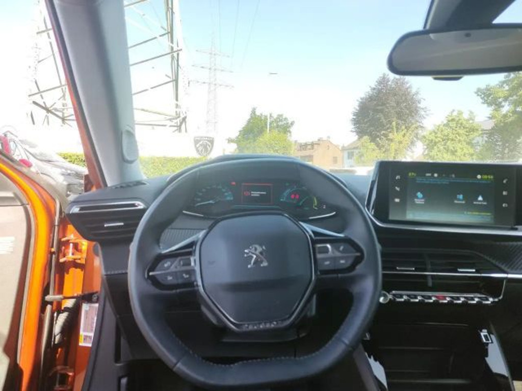 Peugeot e-2008