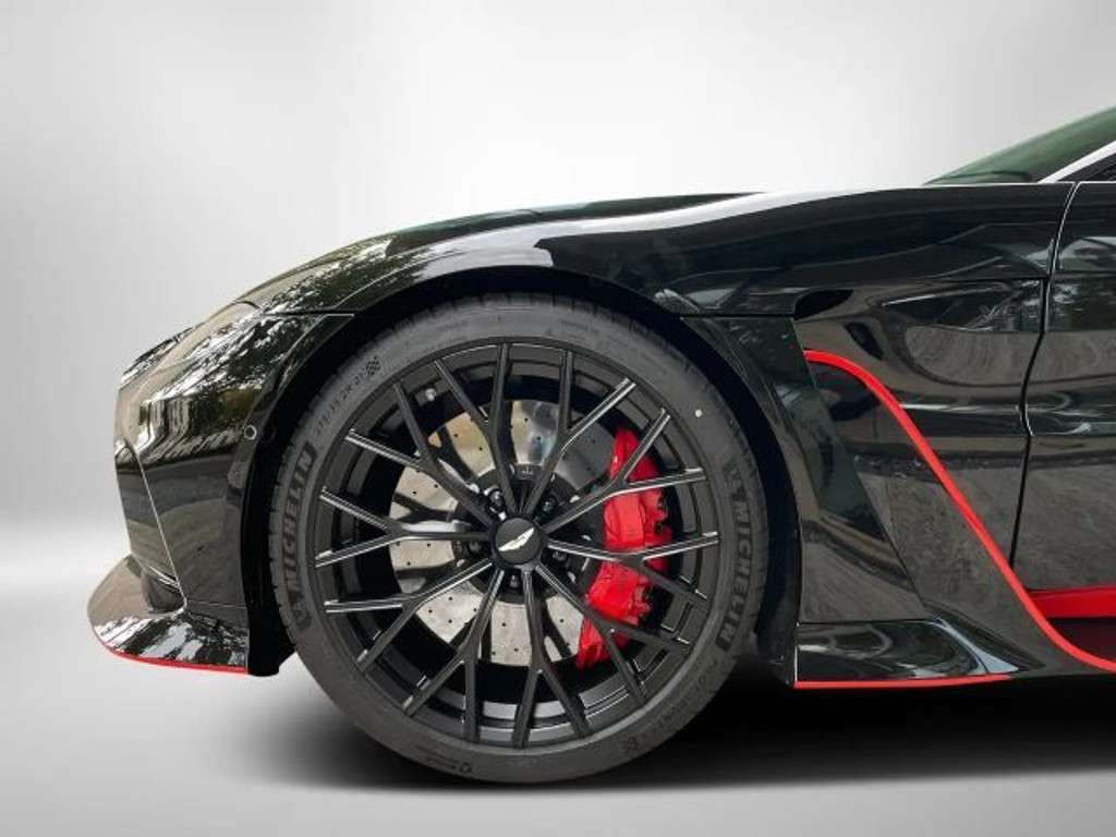 Aston Martin Vantage