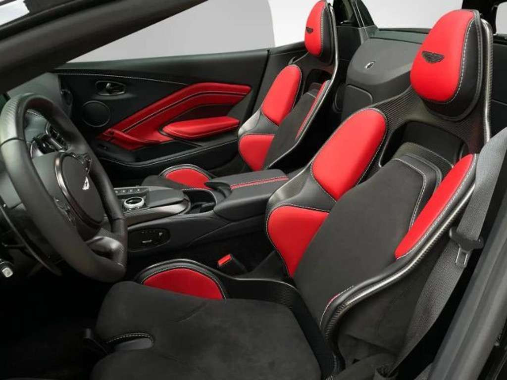 Aston Martin Vantage