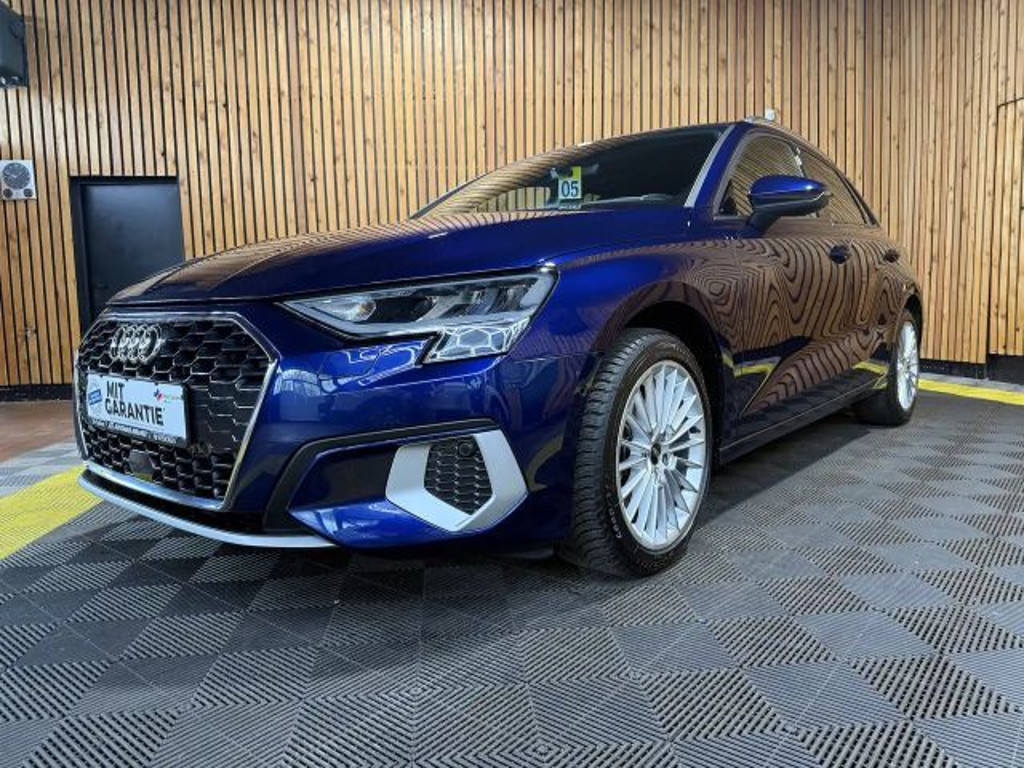 Audi A3 2023 Benzine