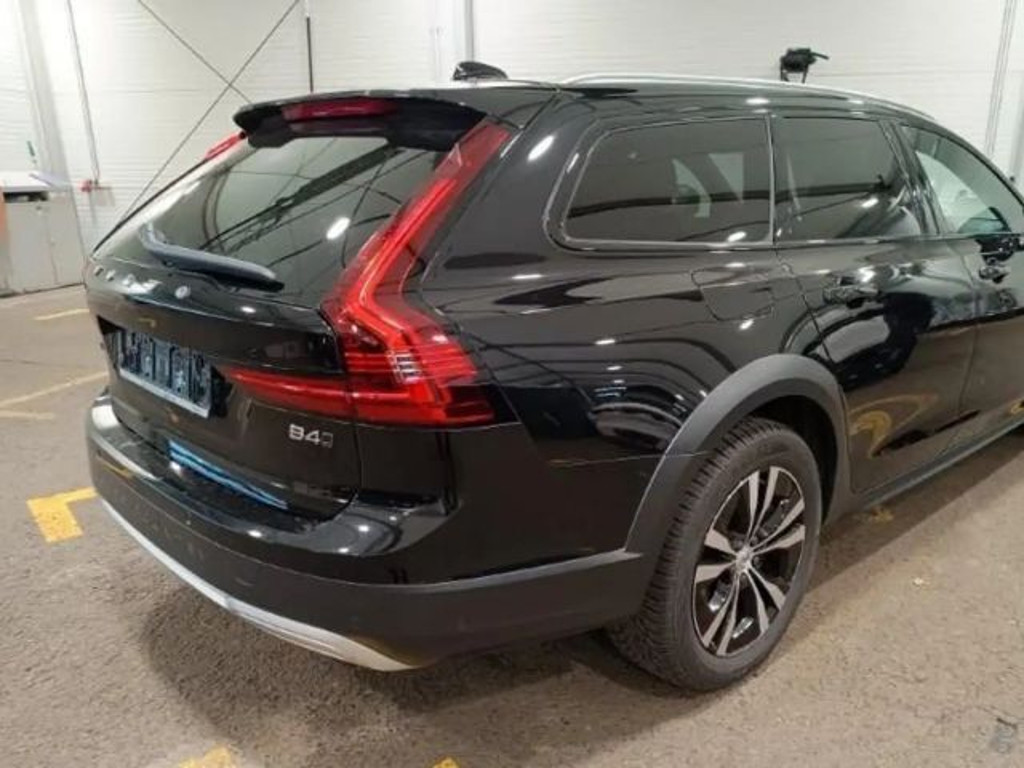 Volvo V90 Cross Country