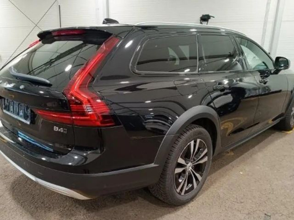 Volvo V90 Cross Country