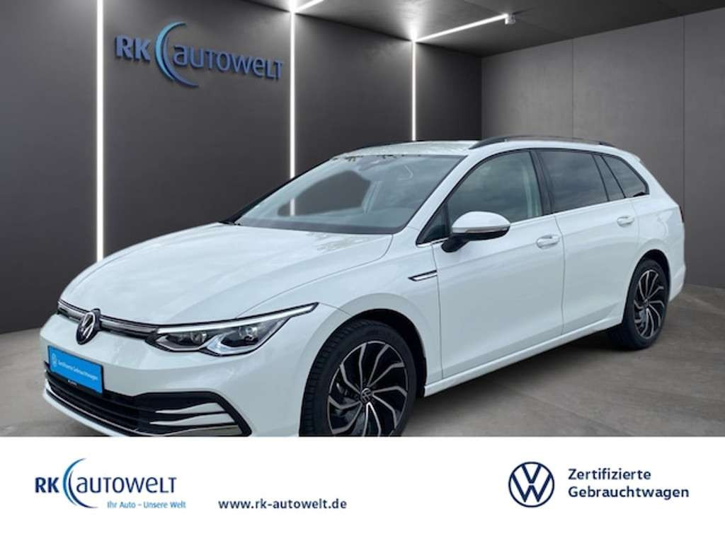 Volkswagen Golf 2023 Benzine