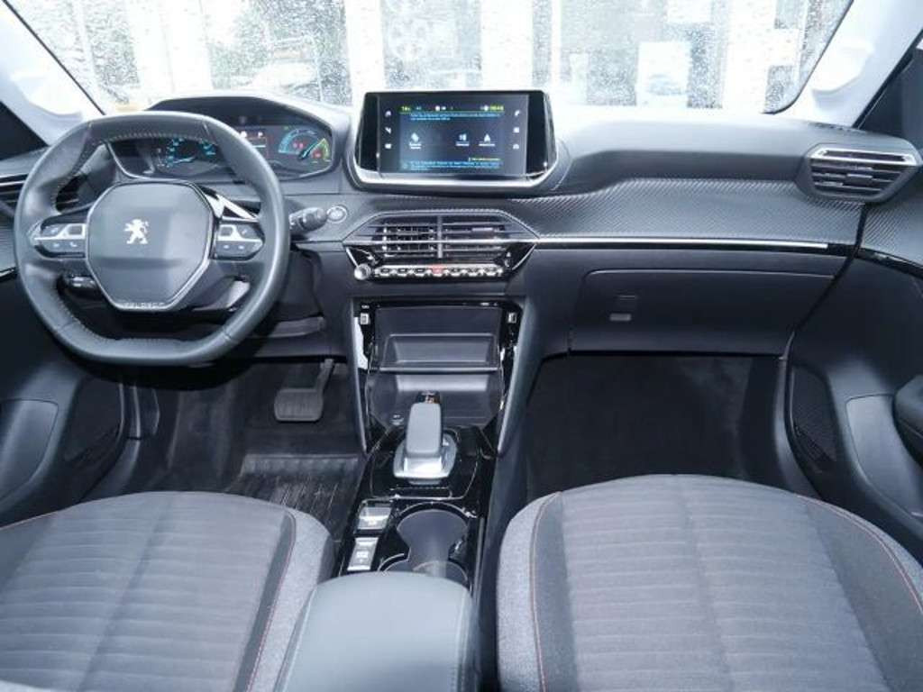 Peugeot e-208