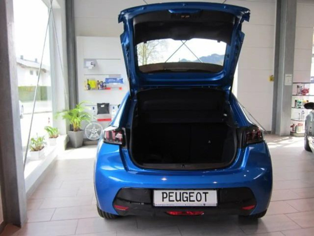 Peugeot e-208