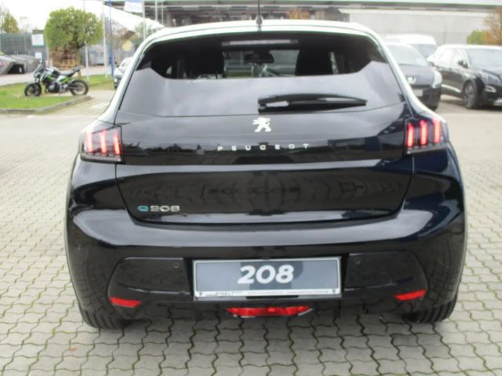 Peugeot e-208