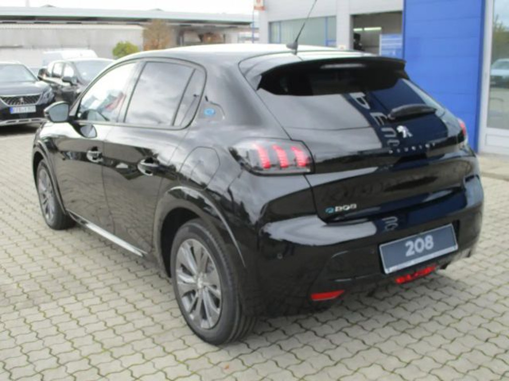 Peugeot e-208