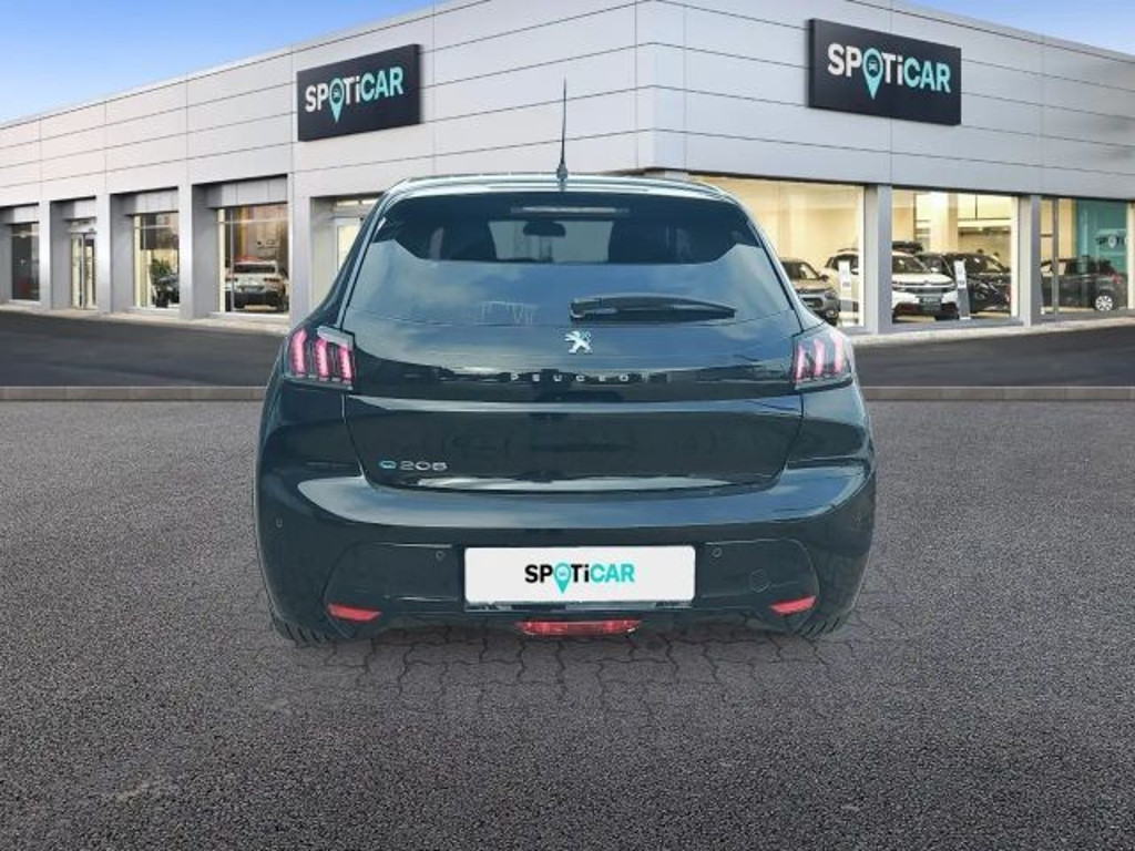 Peugeot e-208