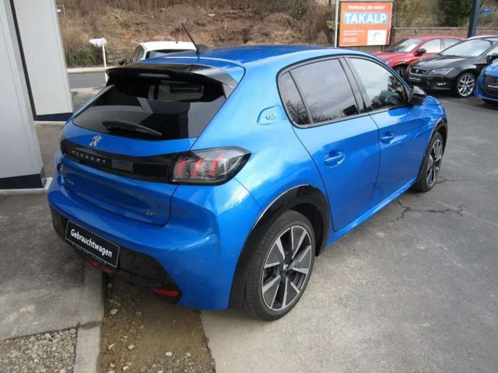 Peugeot e-208
