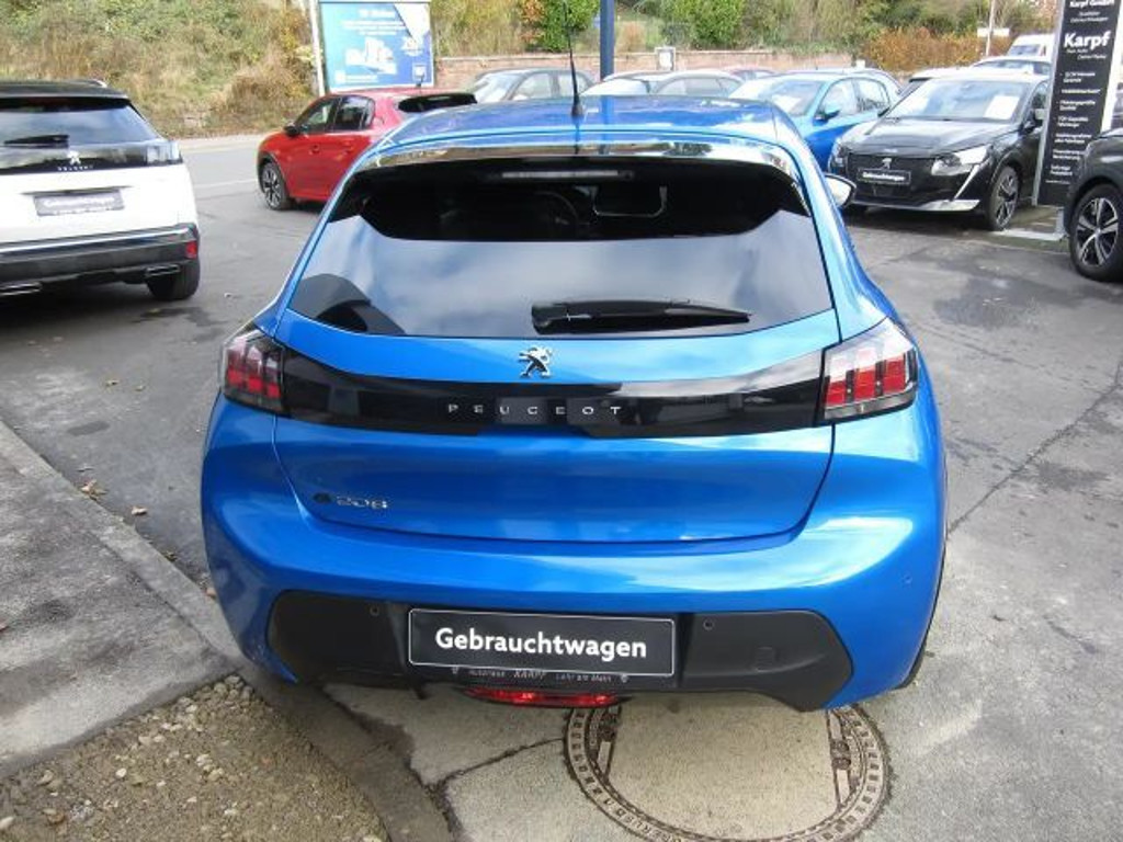Peugeot e-208