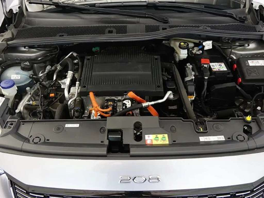 Peugeot e-208