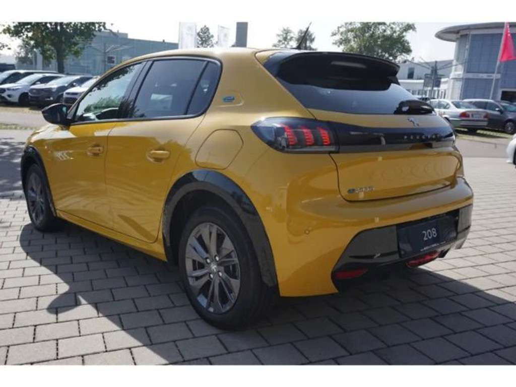 Peugeot e-208