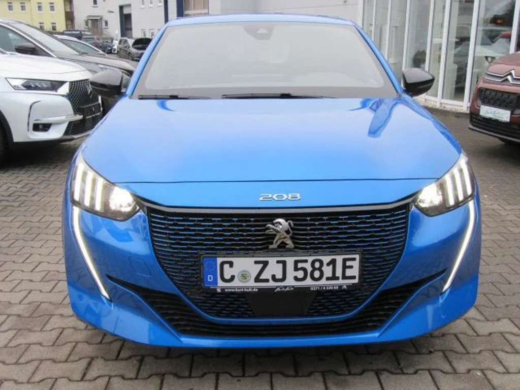 Peugeot e-208