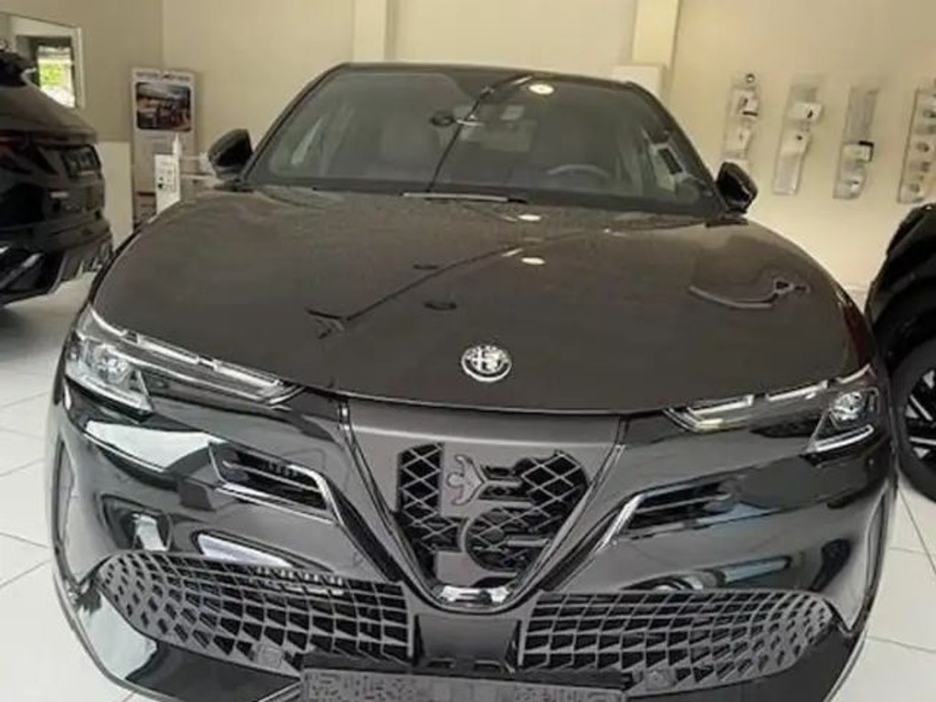 Alfa Romeo Junior 2025 Benzine