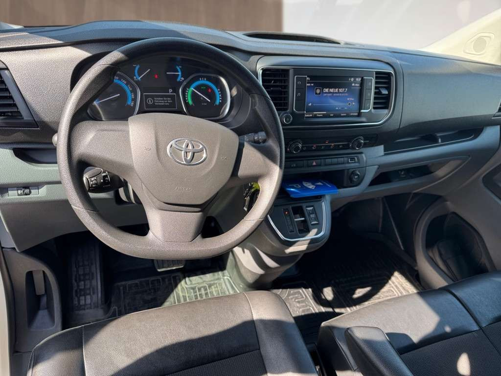 Toyota Proace Verso EV
