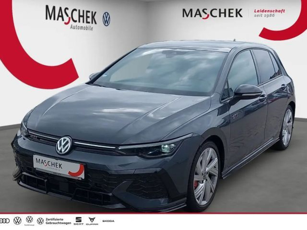 Volkswagen Golf 2025 Benzine