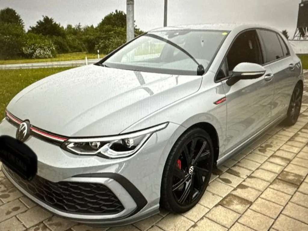 Volkswagen Golf 2024 Benzine