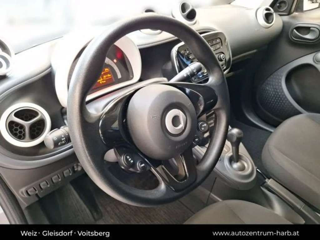 Smart EQ forfour