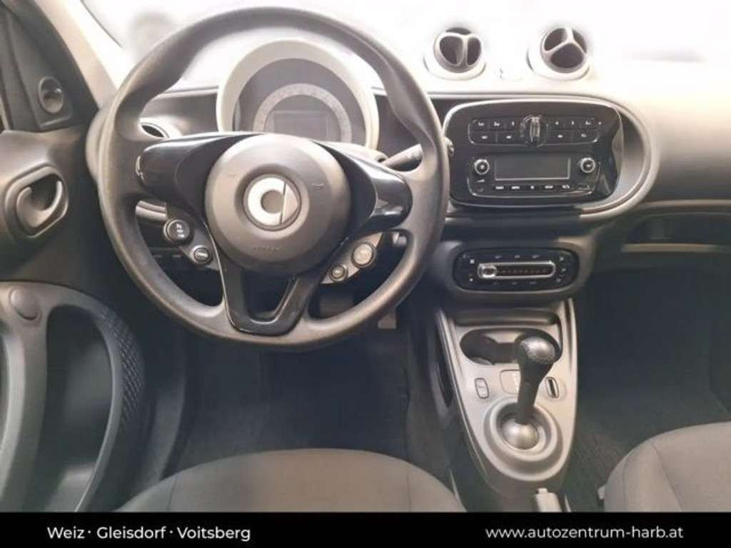 Smart EQ forfour