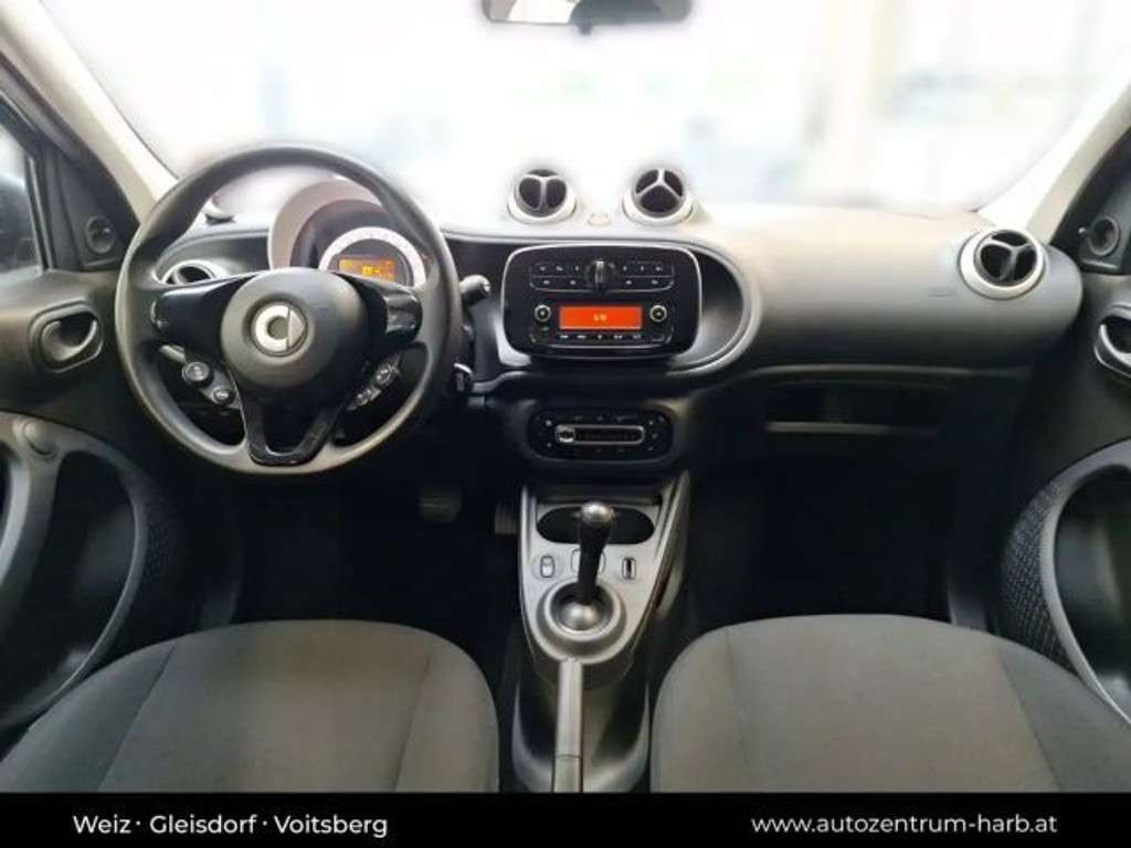 Smart EQ forfour