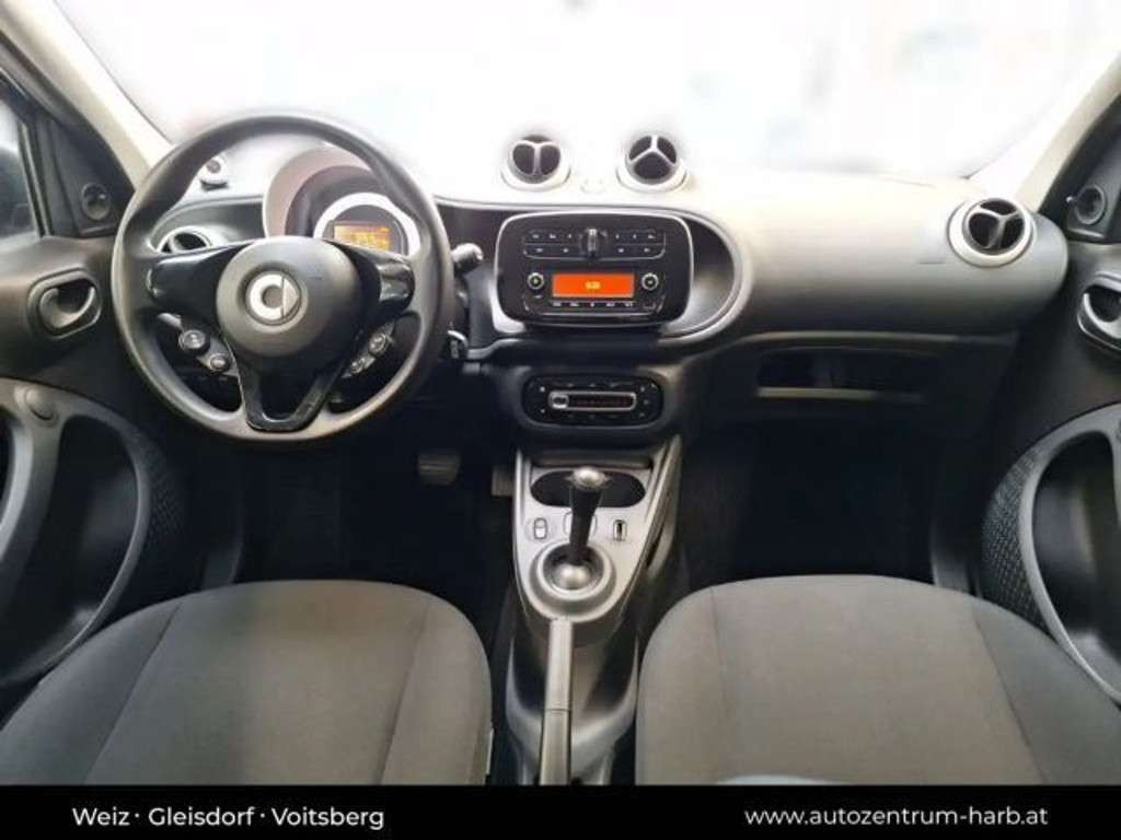 Smart EQ forfour