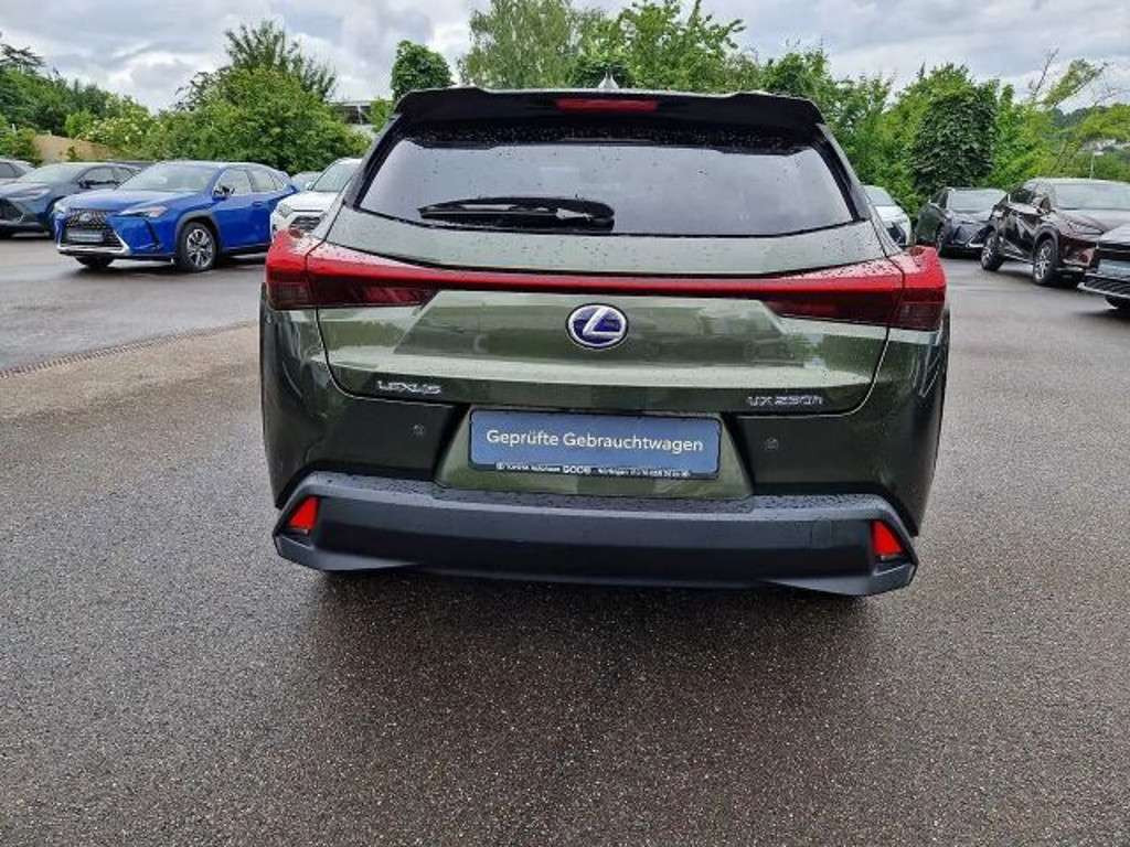 Lexus UX