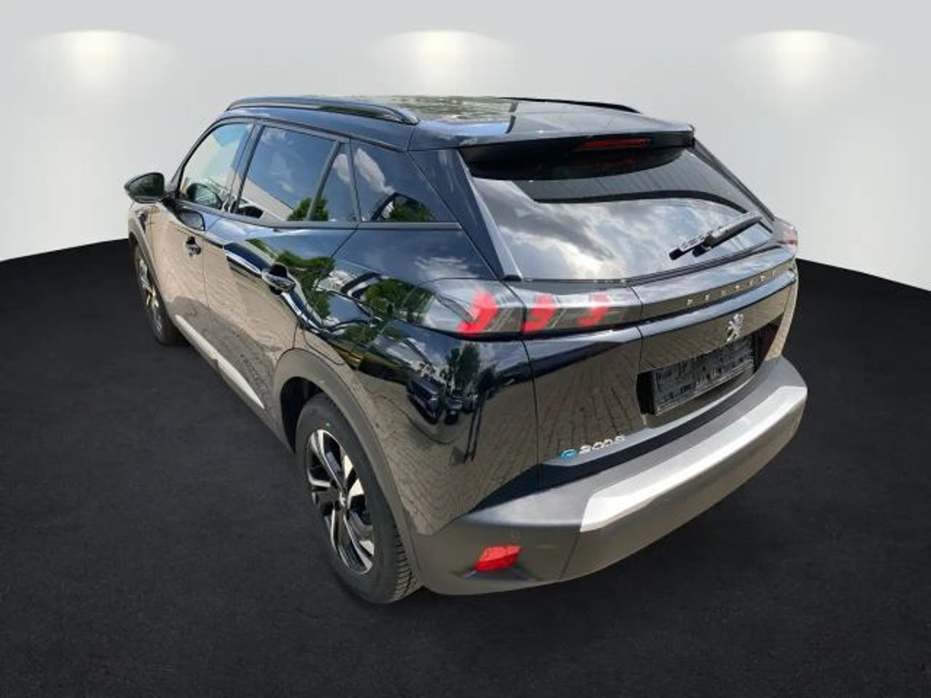 Peugeot e-2008