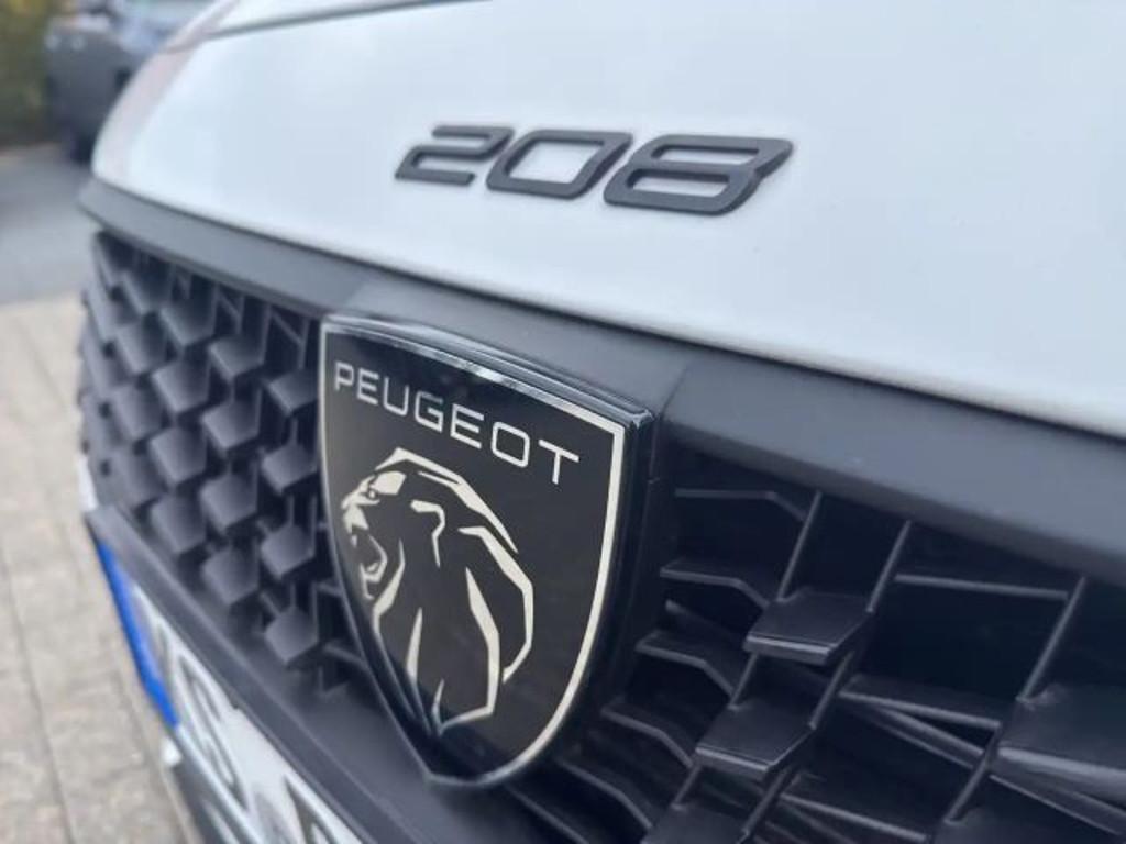 Peugeot e-208
