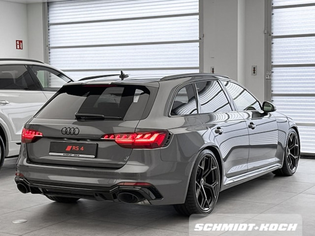 Audi RS4
